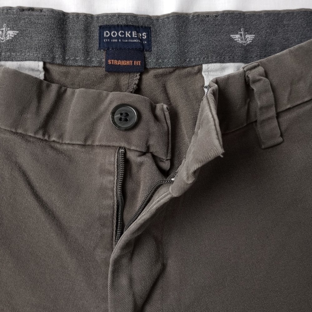 Dockers▪️34x32 Straight Fit Grey Khaki Pants - Picture 5 of 9